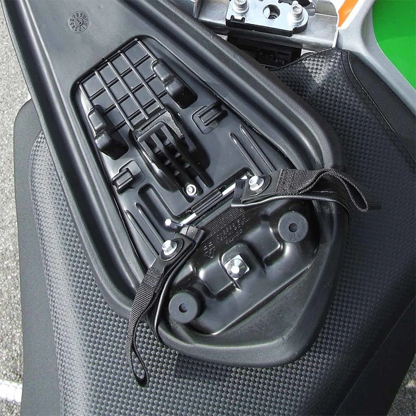 Kriega US-Drypack Fitting Kit Aprilia Tuono 4 Kriega US-Drypack Fitting Kit Aprilia Tuono - Afbeelding 2