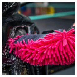 Muc-Off 2-in-1 Microfibre Washing Glove -Motor Liefhebbers Winkel muc off 2 in 1 microfibre washing glove 3