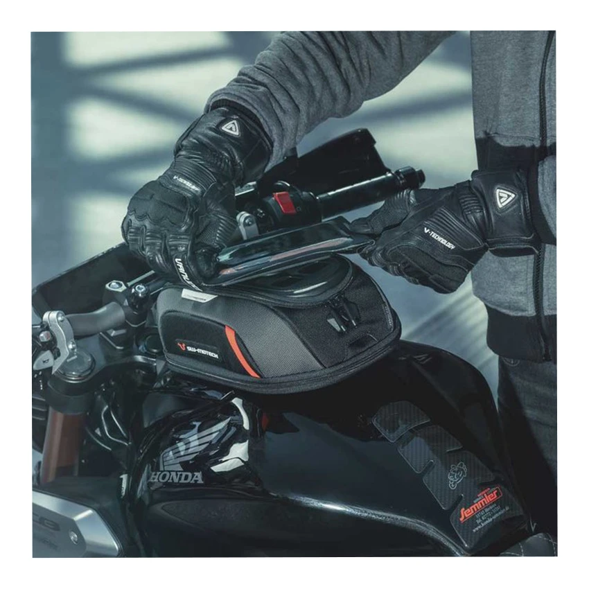 SW-Motech Smartphone Drybag Molle 4 SW-Motech Smartphone Drybag Molle - Afbeelding 2